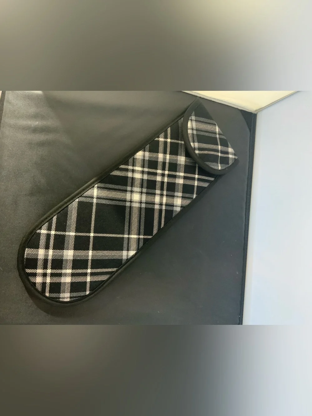 thirty-one Black and White Plaid Styling Tool Case